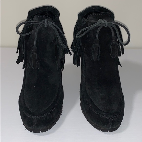 GUCCI Suede Ankle Boot | Heeled Moccasins With Fringe and Tassel Ties - Picture 4 of 14